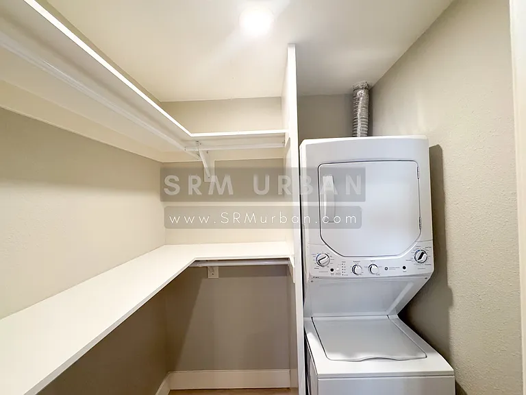 3041 C St #4 — Photo 7