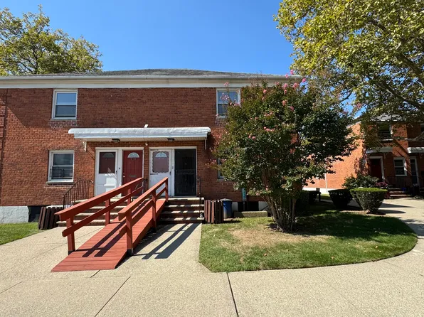 6824 140th Street image 1 of 13