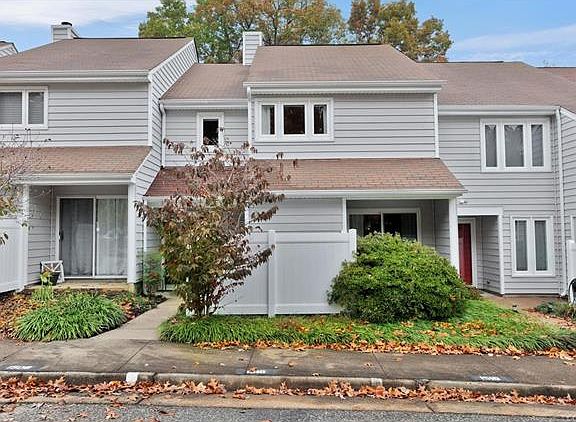 2nd image of 1506 Sycamore Square Dr #1506
