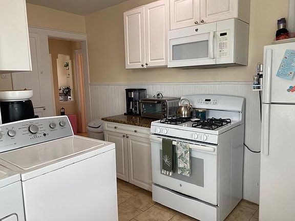 3rd image of 234 W Market St