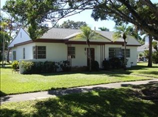 1134 8th Ave N, Naples, FL 34102