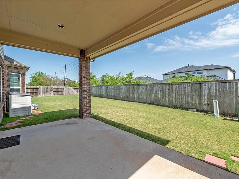 4607 Rockton Hills Ln — Photo 48