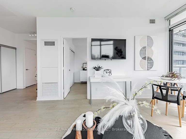 120 Bayview Ave #N303 — Photo 16