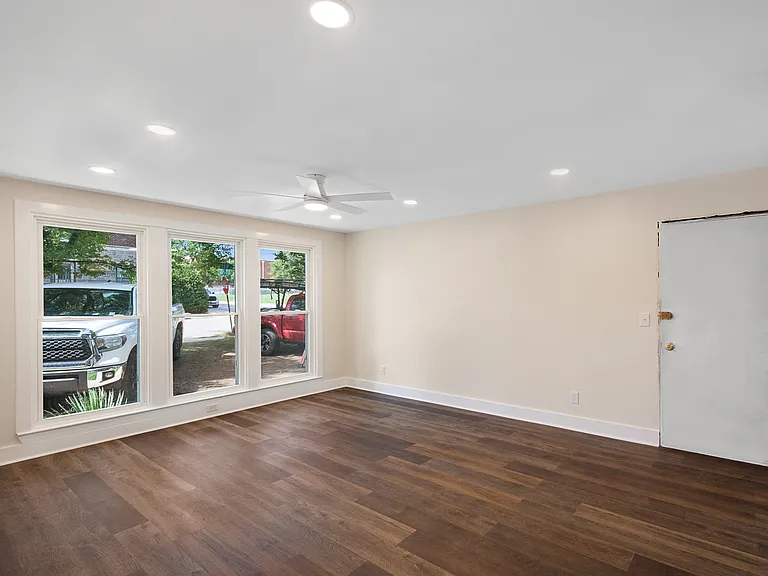 Acklen Apartments — Photo 18