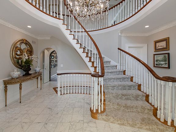 3rd image of 6022 Orris St