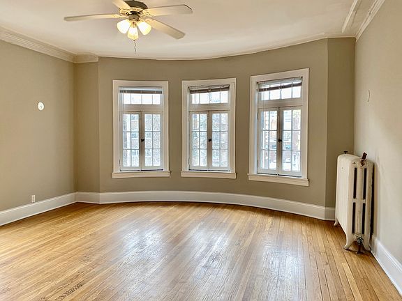 5th image of 1515 Hinman Ave APT 3W