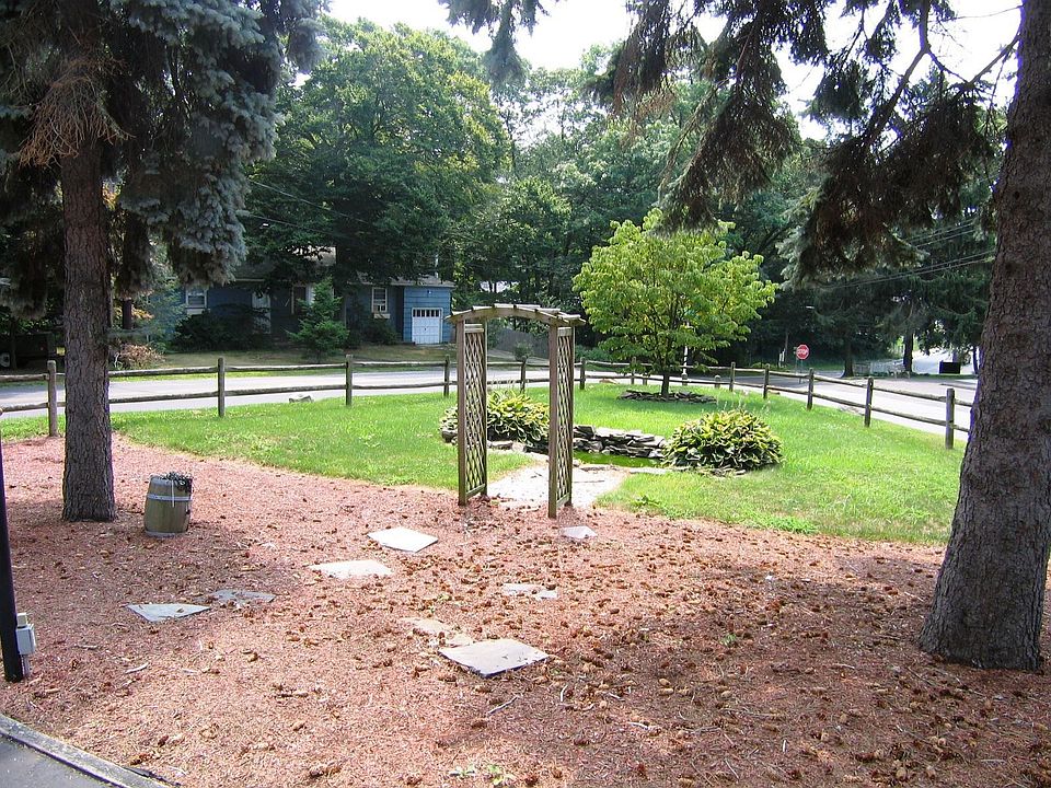 2nd image of 309 Echo Ave