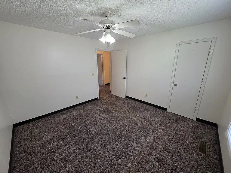 3100 Wellington Ave — Photo 19