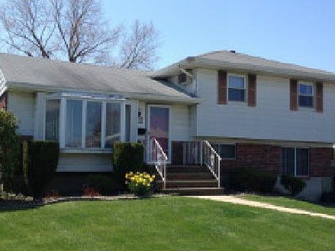 1st image of 12 Hyman Dr