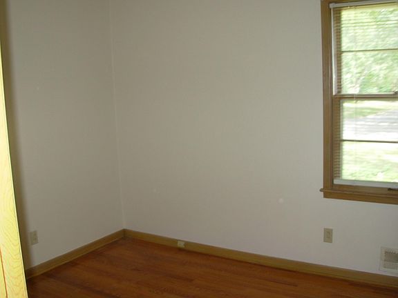 4th image of 7826 Pawnee Dr