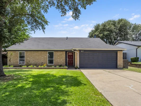 817 Woodhaven Ln, Grand Prairie, TX 75052