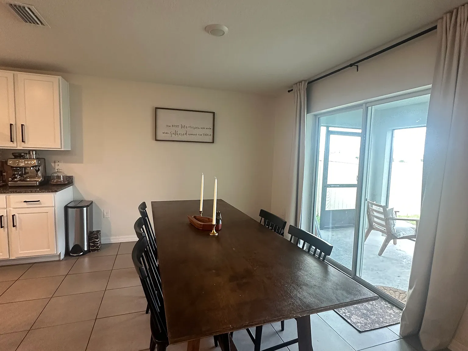 4 bed, 1828 sqft, $2,800 — Photo 3
