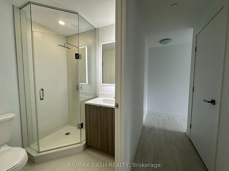 223 Saint Clair Ave W #215 — Photo 40