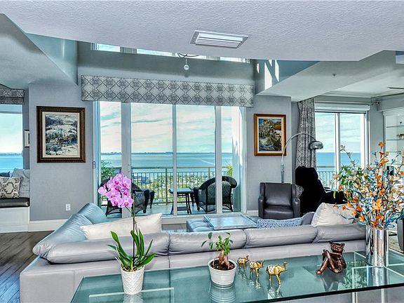 4th image of 800 N Tamiami Trl #Penthouse 1605
