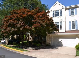 1369 Park Garden Ln, Reston, VA 20194