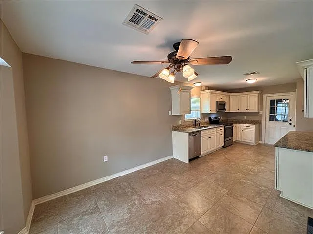 319 Lakewood Dr — Photo 4