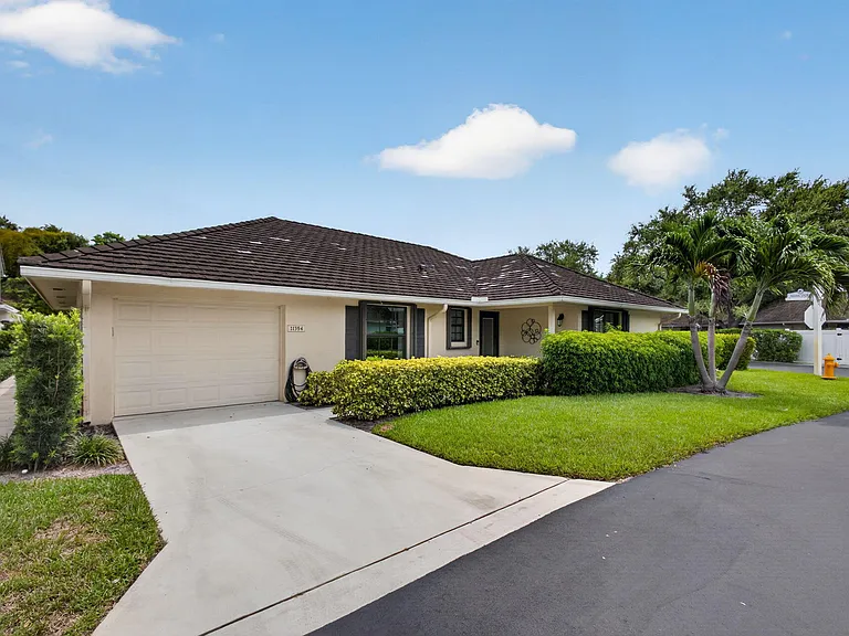 11354 Briarwood Pl — Photo 4