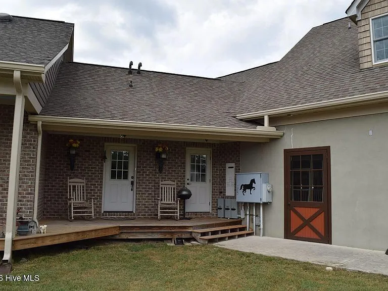 245 Blue Valley Rd — Photo 1