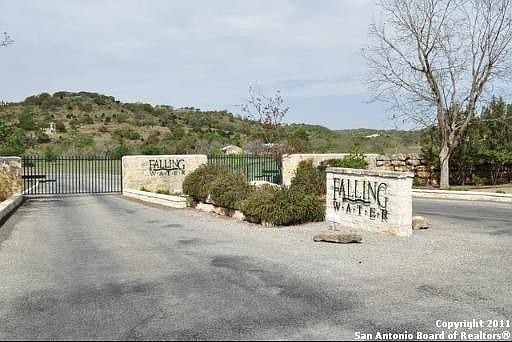 2nd image of 360 Settlers Way