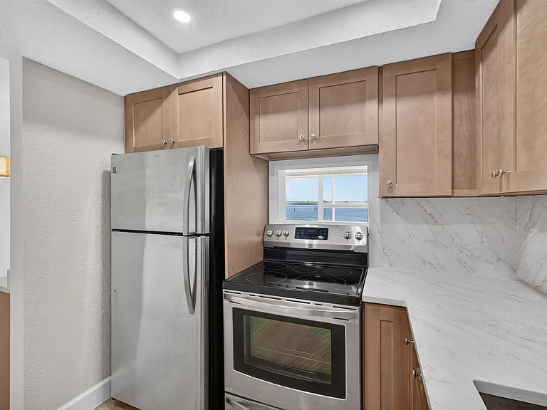 52 Yacht Club Dr #305 — Photo 20