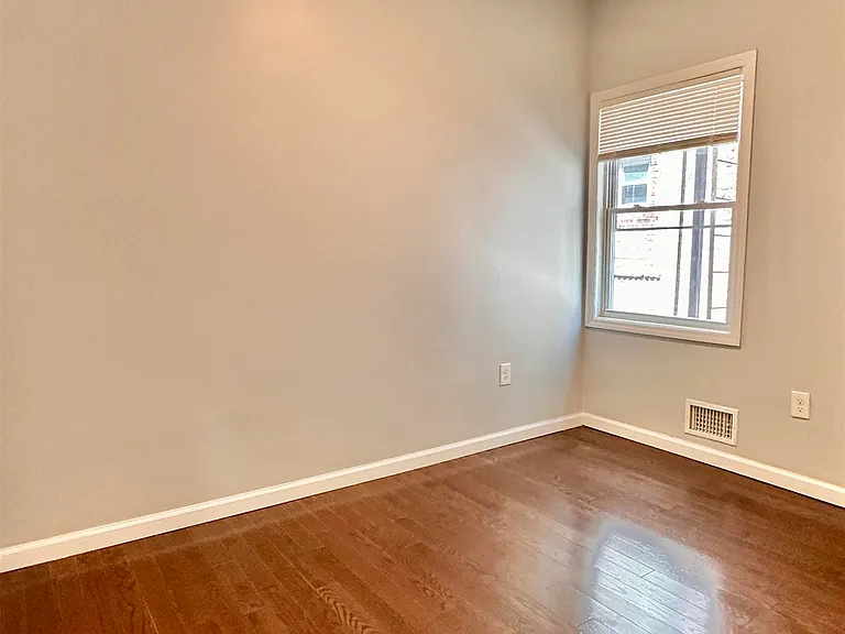 285 Grant Ave #1 — Photo 13