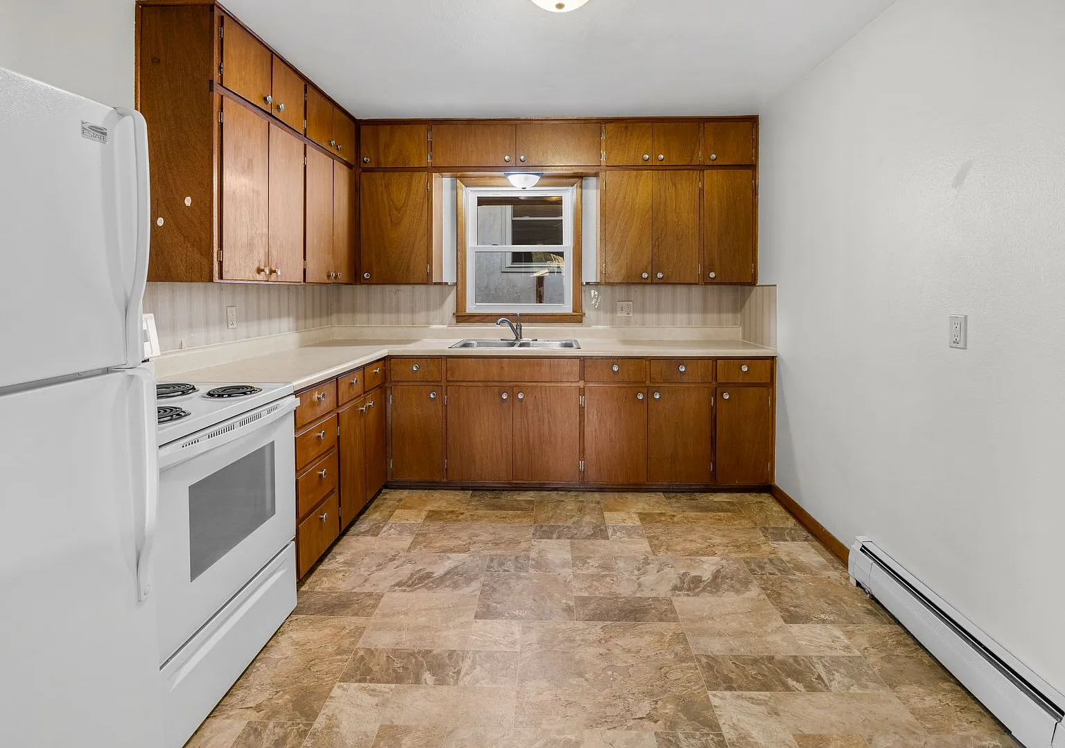 110 W Marion St — Photo 3