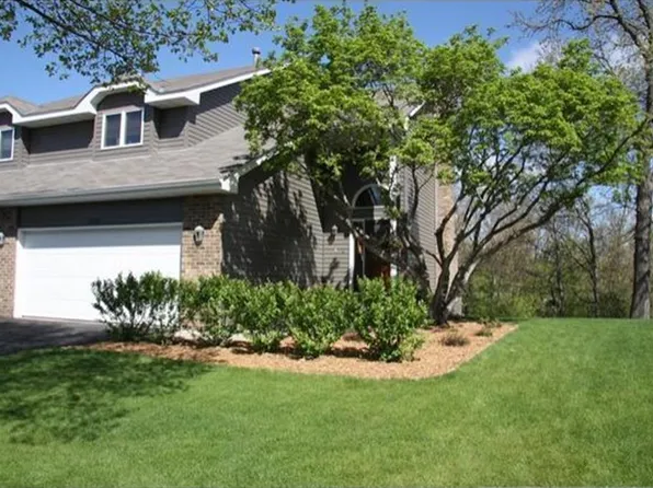 15716 Maple Island Ct, Burnsville, MN 55306