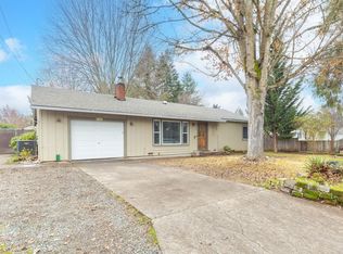 1077 SE Ashley Pl, Grants Pass, OR