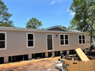 10040 Lake Dr, Weeki Wachee, FL 34613