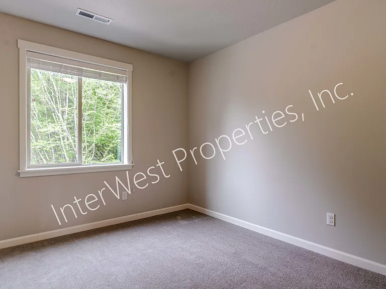 10317 NE 61st Cir — Photo 33