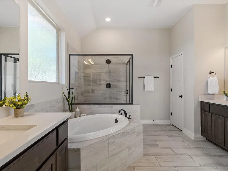 17805 Limestone Spring Ln — Photo 22