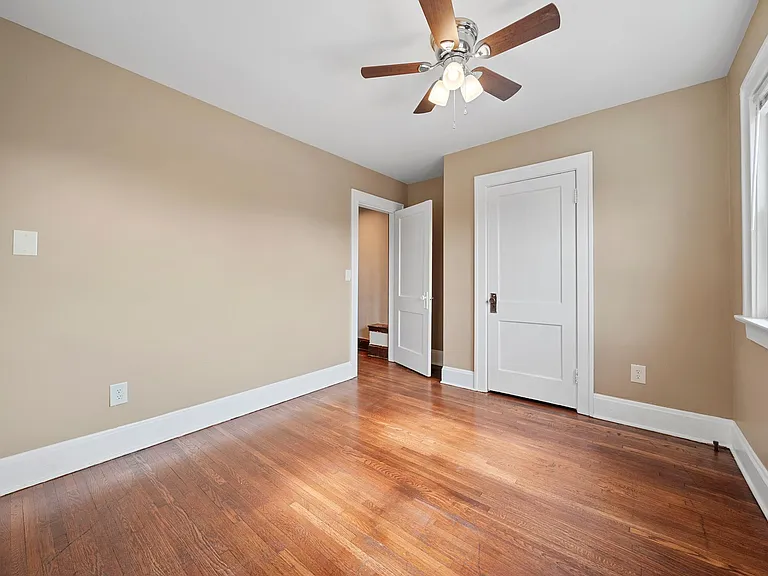 683 E Whittier St — Photo 13