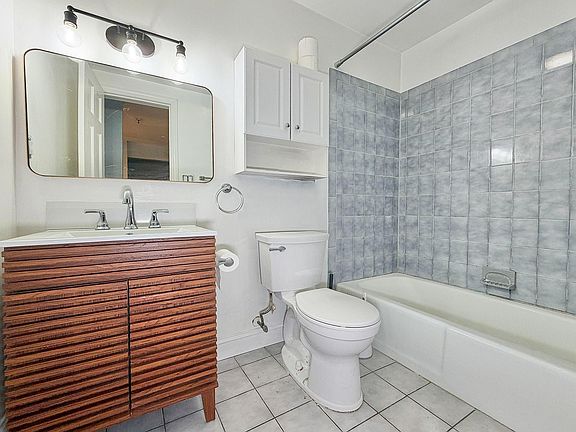 3rd image of 130 Madison St #2/1B