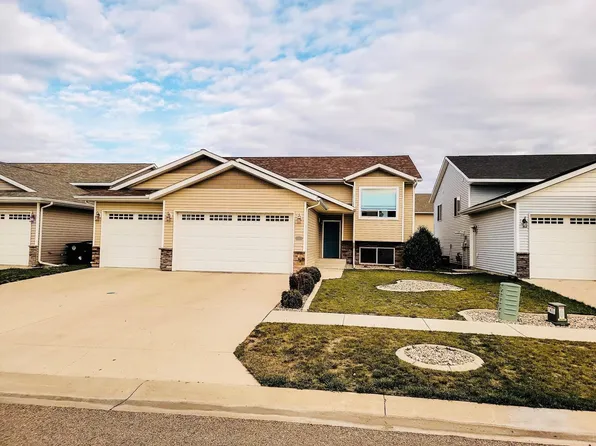15 Berkeley St, Surrey, ND 58785