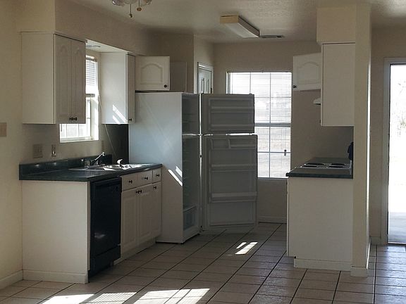 2nd image of 540 Crest Circle Dr