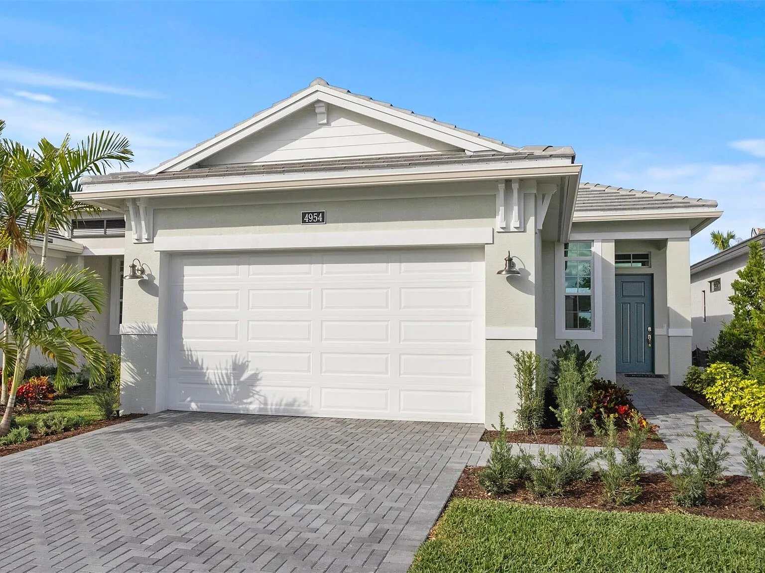 2 bed, 2.0 bath, 1474 sqft, $3,300 — Photo 3