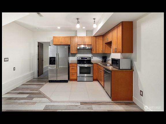 3rd image of 29864 111th Ave SE #B