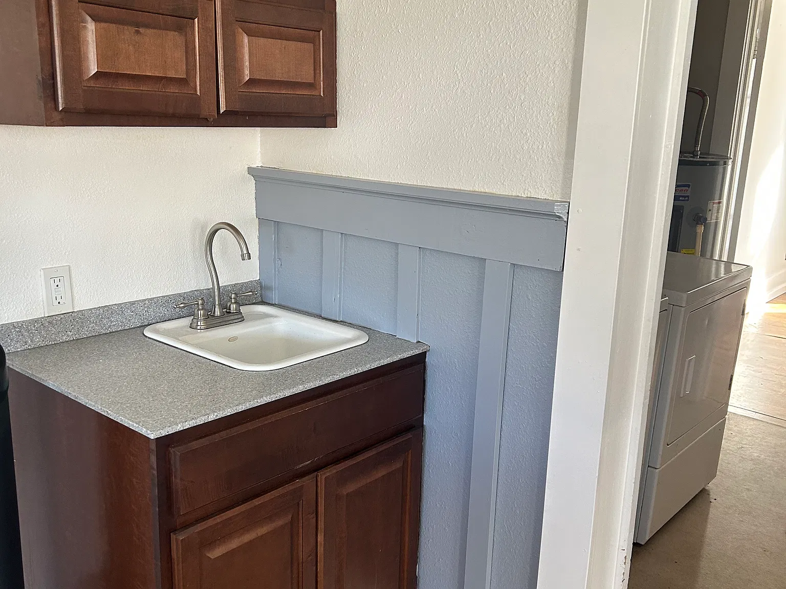 3 bed, 1351 sqft, $2,200 — Photo 3