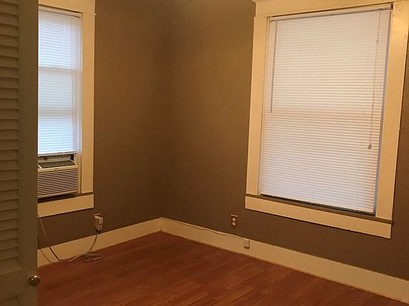 5th image of 215 E Blair Ave