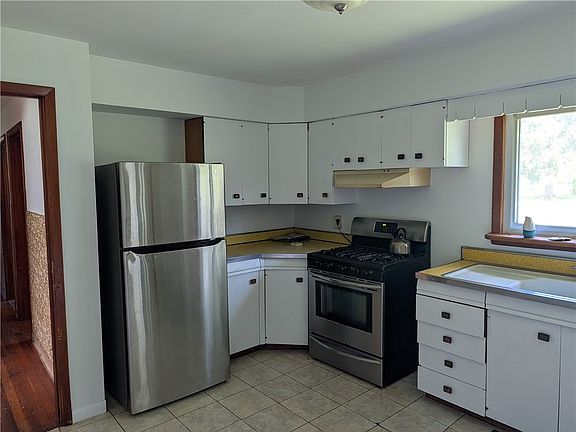4th image of 1 Kathleen St