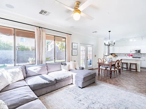 2990 E FRANKLIN Avenue, Gilbert, AZ 85295