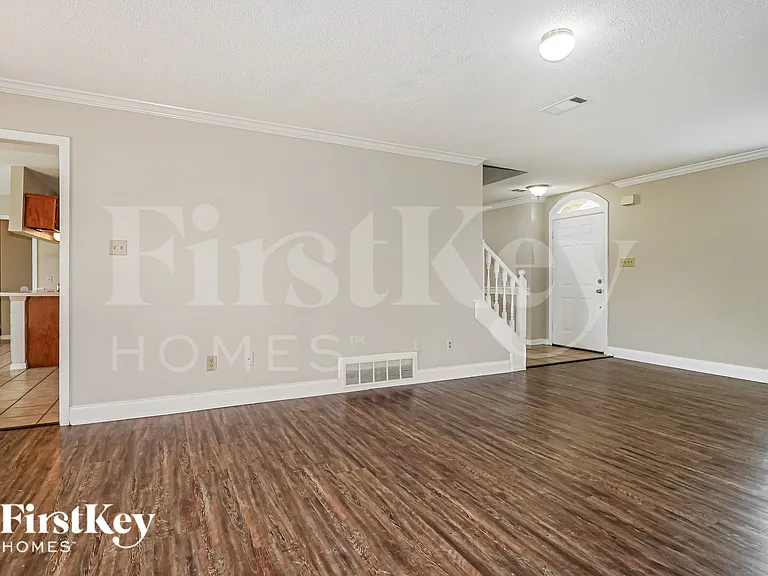 9689 Kingsridge Dr — Photo 5