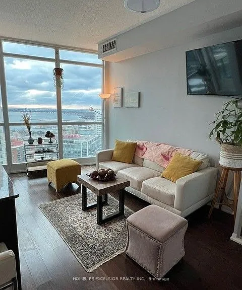 215 Fort York Blvd S #2903 — Photo 5