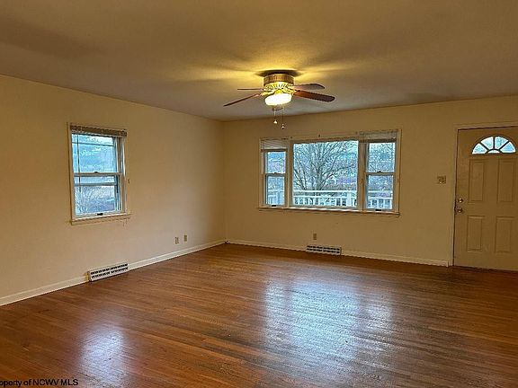 3rd image of 1044 Rawley Ln