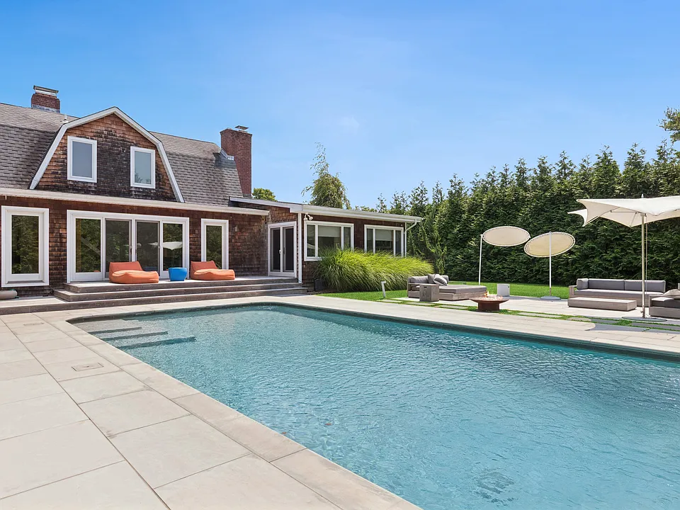 2 Pleasant Ave