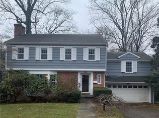 10 Forest Ln, Scarsdale, NY 10583