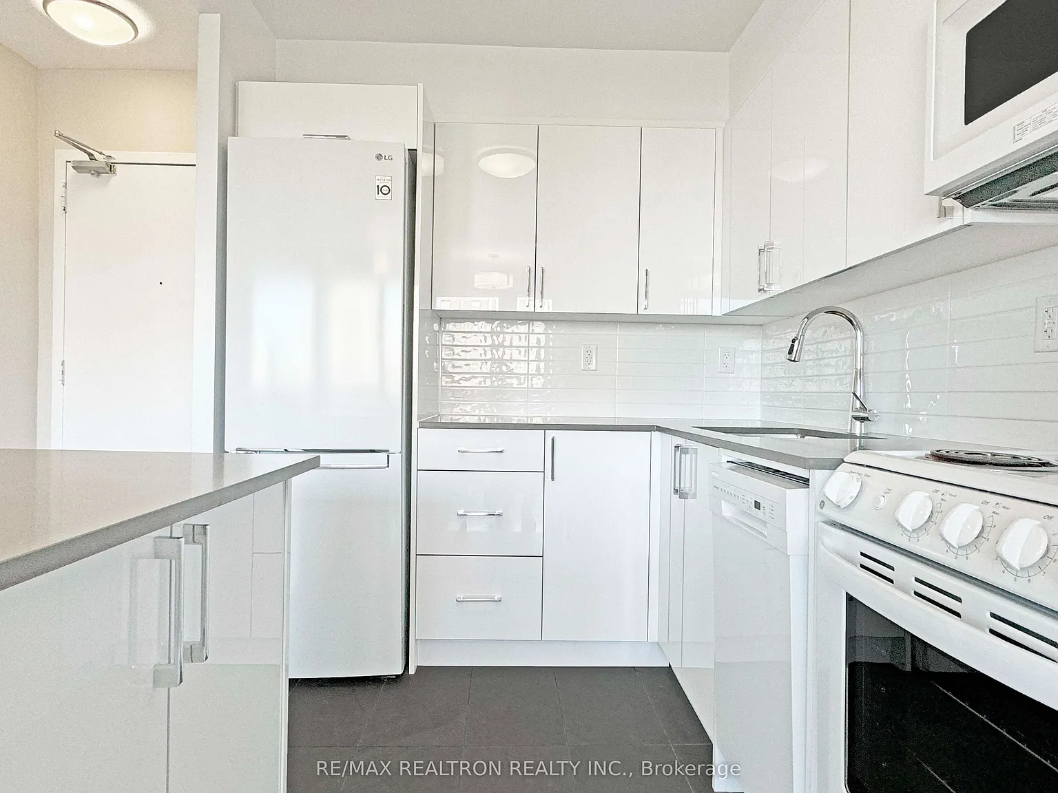 1 bed, $2,495 — Photo 4