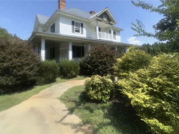 115 Mountain Springs Rd, West Union, SC 29696