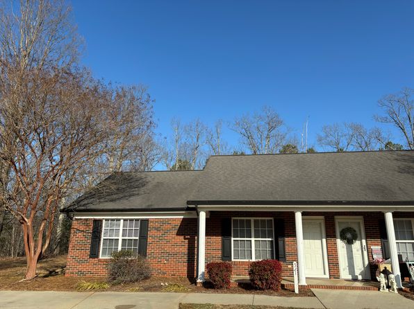 521 Cedar Springs Dr