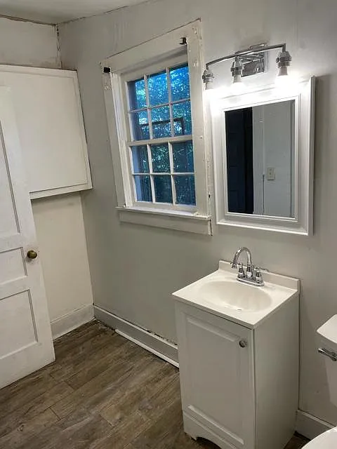 3 bed, 1050 sqft, $2,920 — Photo 2